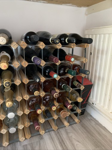 Empty wine rack pine - empty,