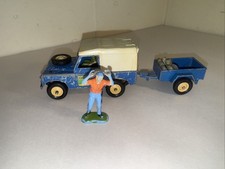 Britains Farm Land Rover Blue Cargo Trailer & Load Of Grain Sacks & Worker 1:32