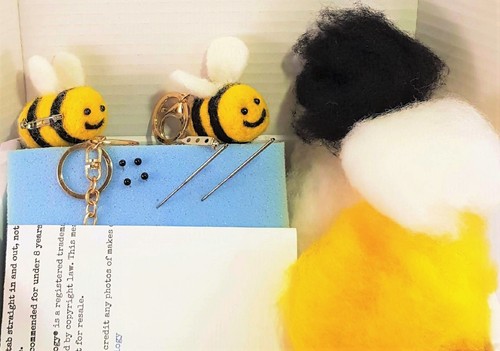 Needle felting wool kit - ,, bee