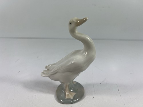 Lladro goose 12cm tall - lladro,