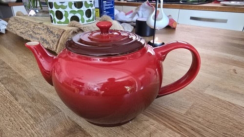Creuset teapot red damage - teapot,