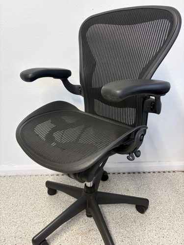 Herman miller aeron - miller,