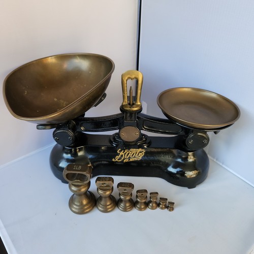 Vintage cast iron balance - cast,