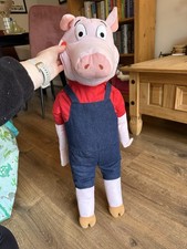 A S Puppets Full Bodied Pig