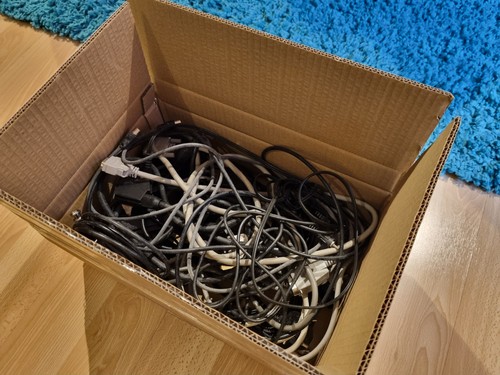 Bundle vintage cables - of,
