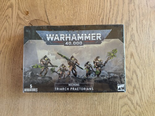 Warhammer 40k necron triarch - 40k,