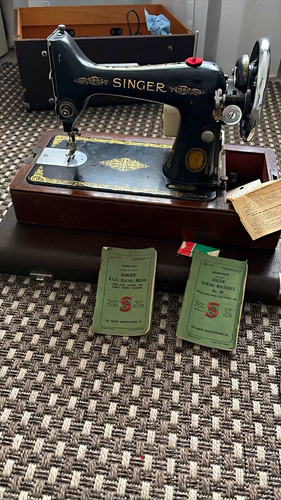 Vintage 1950 singer - vintage,