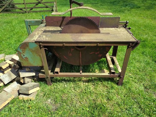 Tractor mounted saw bench - saw,