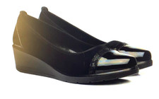 LADIES BLACK  SOFTLITES  LOW WEDGE SHOES SIZE 8  NEW AND UNUSED