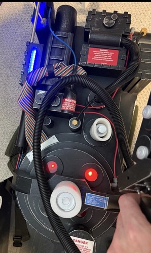 2025 model ghostbusters proton - model,