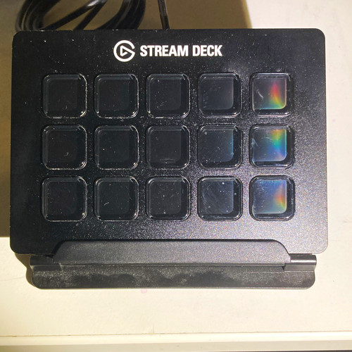 Elgato stream deck barely used - stream,
