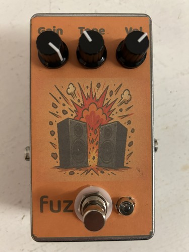 Fuzz guitar effects pedal - effects,