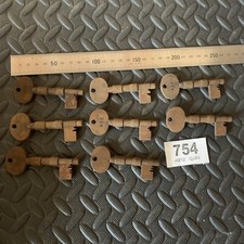 Bunch 8 Gibbons Key Part Cut 