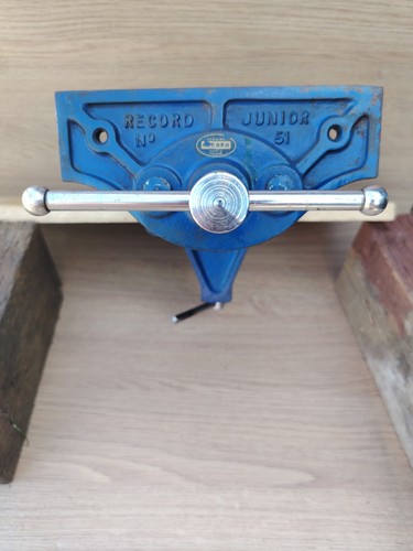 Record junior table - no., 51