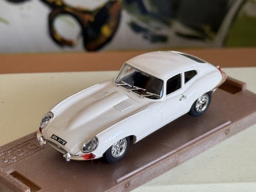 Box models jaguar e - 1/43,