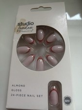 New studio nails London Almond Gloss 24 Piece Nail Set