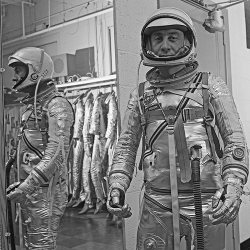 Gus grissom nasa mercury - grissom,