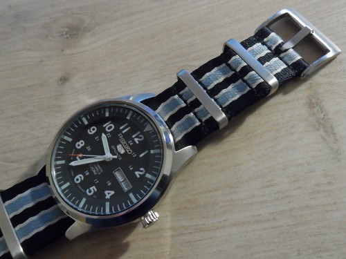 James bond time die nato - bond,