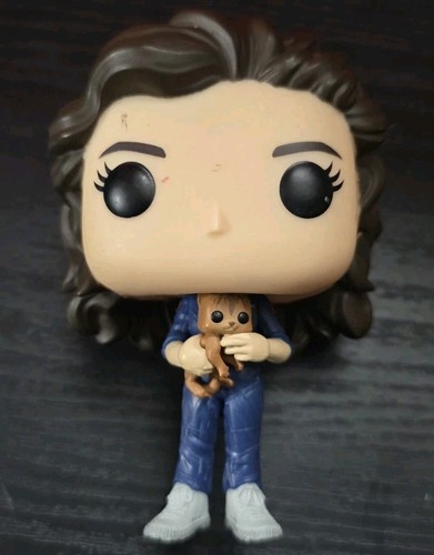 Funko pop ripley holding - funko, pop!