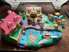 Vintage. collectable. polly