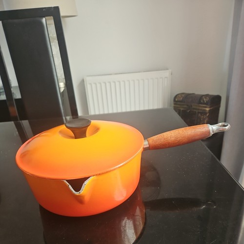 Creuset cast iron saucepan - le,