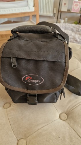 Lowepro nova micro camera bag - micro,
