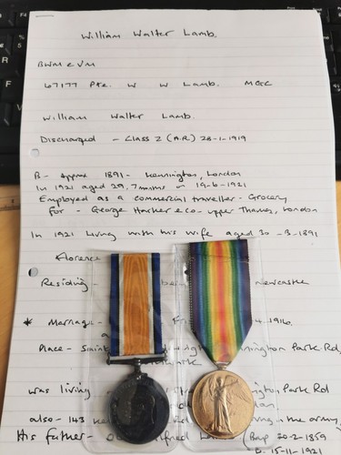 Ww1 medal pair war - medal, and