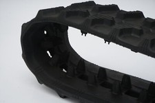 RUBBER TRACK (180x72x40K) FOR