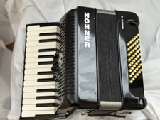 Hohner Bravo II 48 - 26 Key Accordion - Used, Good condition, with case & straps