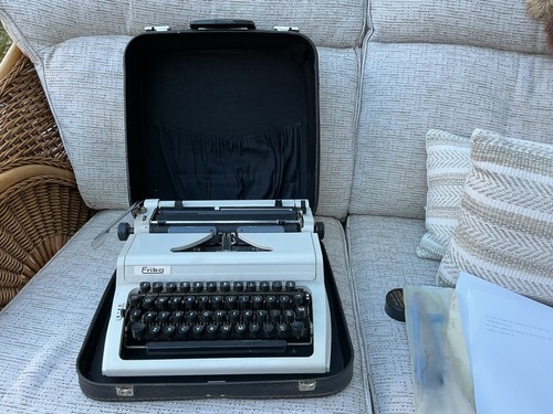 Vintage erika model 105 - vintage,
