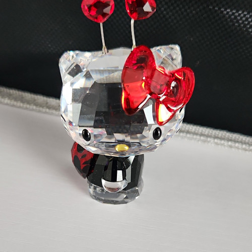 Hello kitty swarovski crystal - hello,