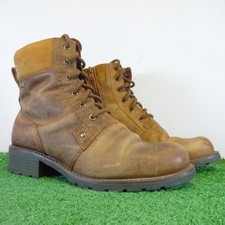 Clarks Boots Size 6.5 Women's