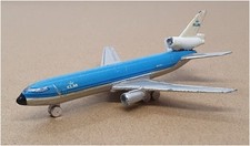 Schuco 1/600 Scale Diecast 335