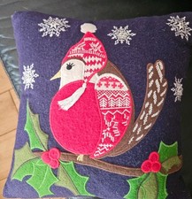 SMALL SQUARE  ROBIN LIGHT UP  CHRISTMAS CUSHION MARKS AND SPENCER
