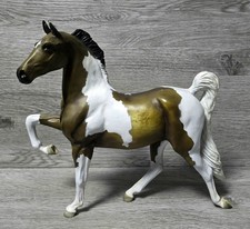 North Light Wade 2006 Standing American Brown-White Horse, Heavy Resin Figurine