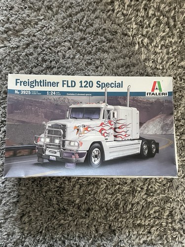 Italeri 3925 freightliner - italeri,
