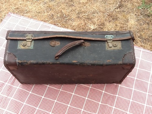 Vintage suitcase black - vintage, shabby