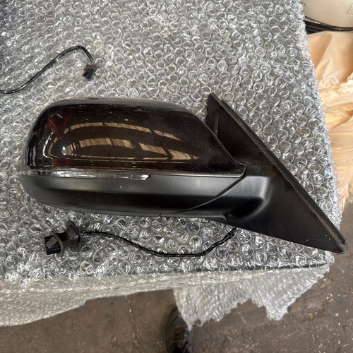 Audi driver side door wing - driver,