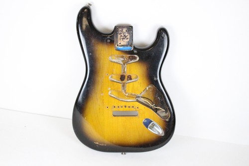 1984 fender stratocaster 57 - 1984,