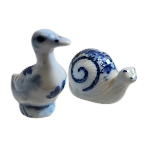 Early delft ceramic - delft, snail
