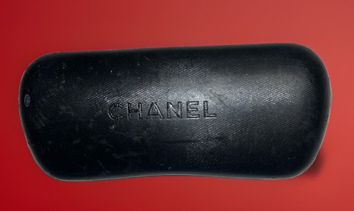 Chanel authentic vtg black - chanel,