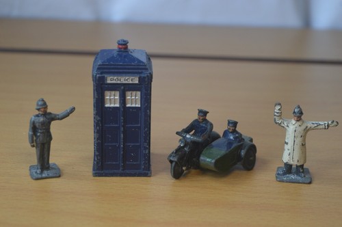 Dinky toys police set - dinky,