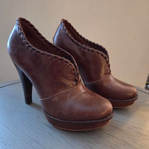 Ugg distressed brown leather - ugg,