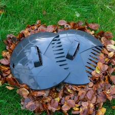 Garden hand leaf grabbers