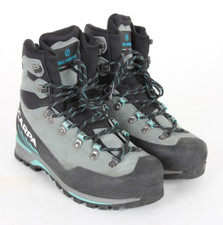 Scarpa Manta Tech GTX Mountaineering Boot - Women's. Conifer/Green, 37.5 /60998/