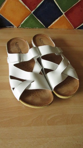 Pavers white leather ladies