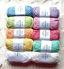 10 balls x 50g Hobbii 