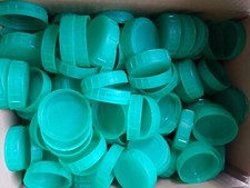 600 green plastic milk bottle tops lids caps (Kids Art craft school)