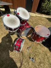 DW Performance Series Drum kit - Cherry Red- 10, 12, 16, 22 (SNARE NOT INCLUDED)