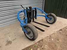 Rough terrain pallet truck